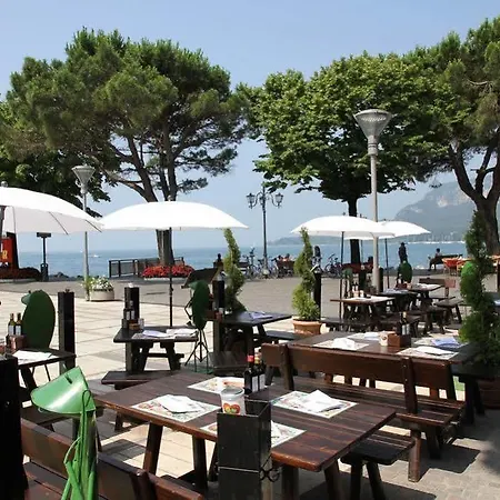 Astoria Hotel 3*