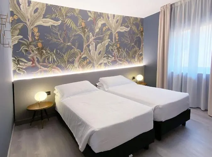 Astoria Hotel 3*