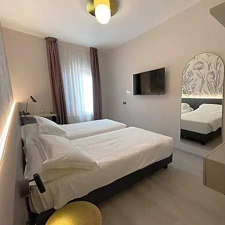 Astoria Hotel 3*
