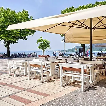Astoria Hotel 3*