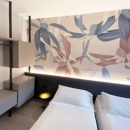 Astoria Hotel 3*