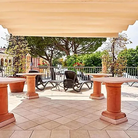 Hotel Astoria 3*