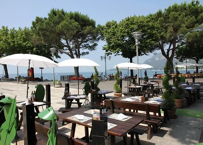 Astoria Hotel 3*